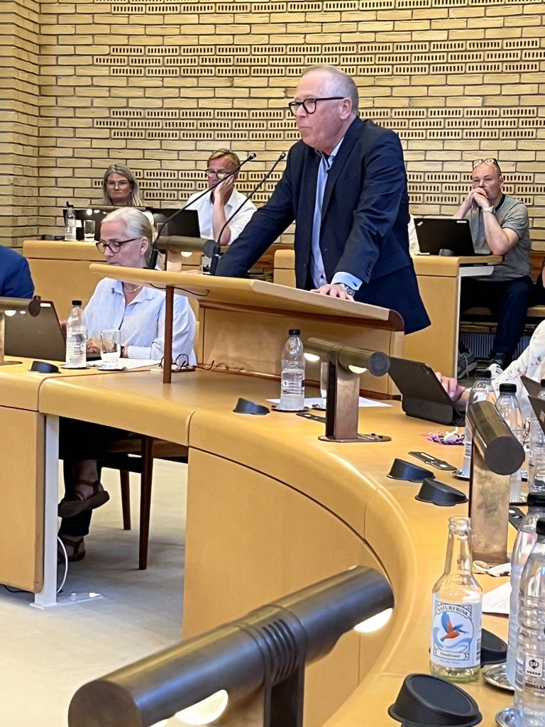 Henrik Blavnsfeldt kæmper for rengøring på skoletoiletter